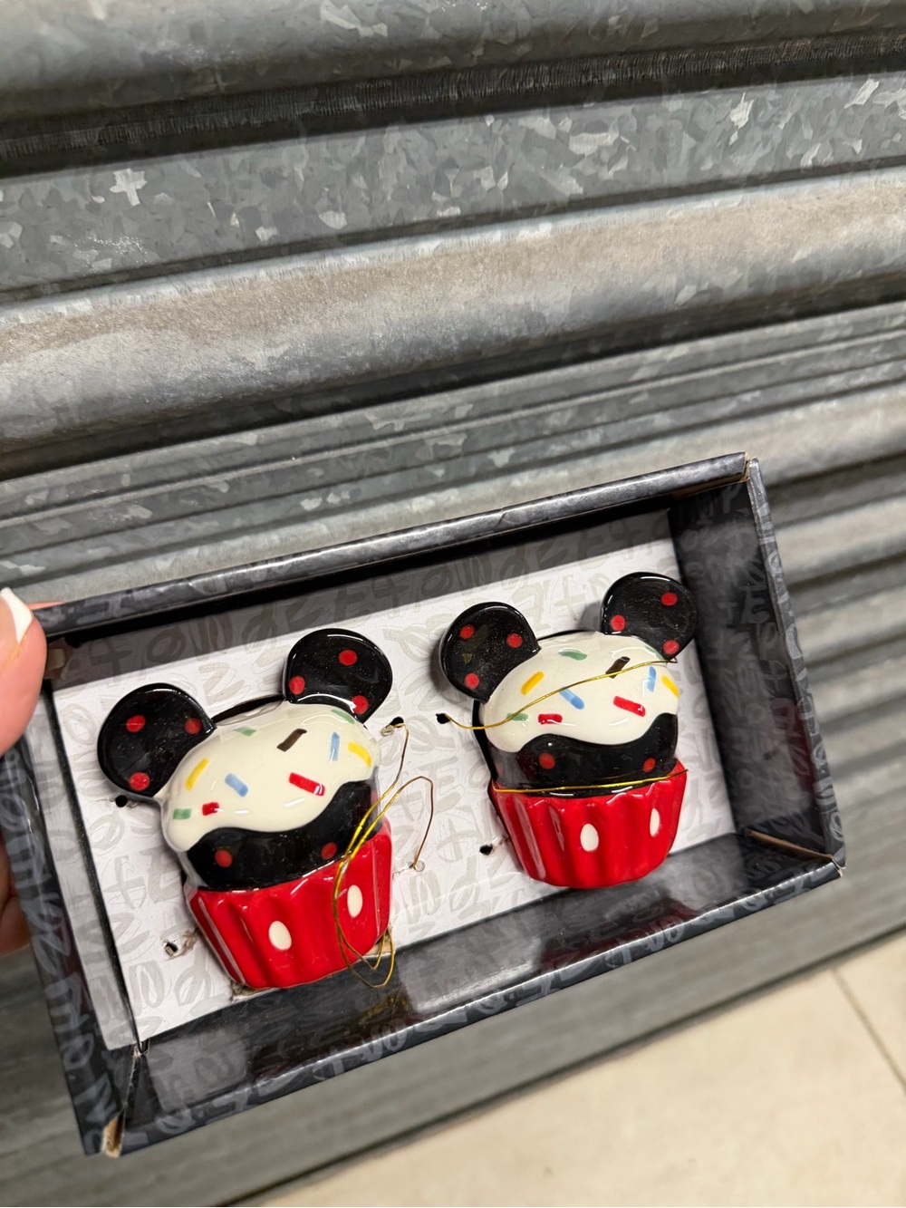 Disney Red, Black & White Mickey Cupcake shakers